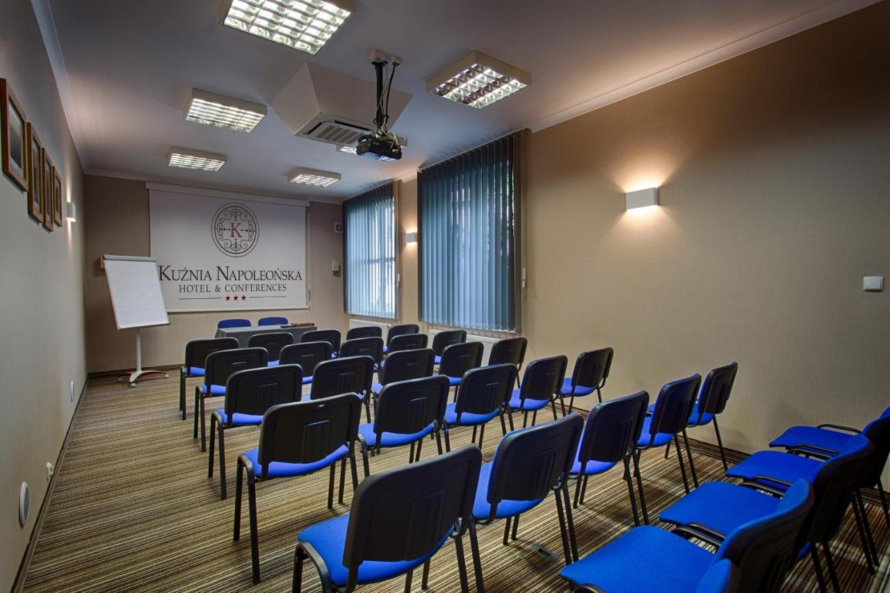 Hotel Kuznia Napoleonska Teresin Екстер'єр фото