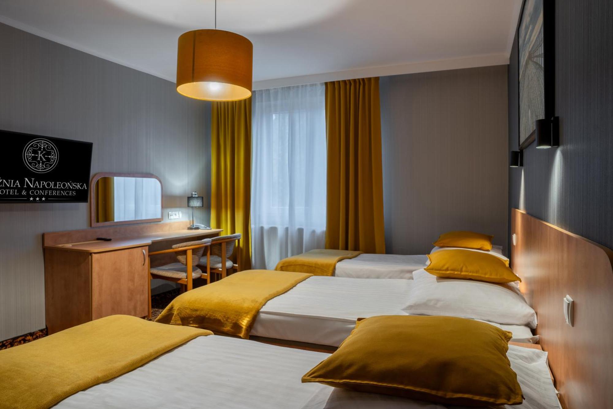 Hotel Kuznia Napoleonska Teresin Екстер'єр фото