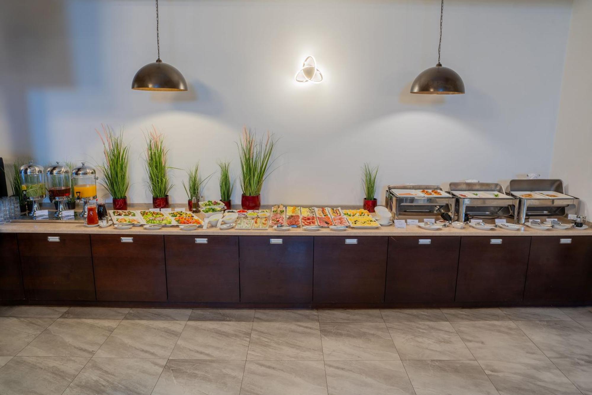Hotel Kuznia Napoleonska Teresin Екстер'єр фото